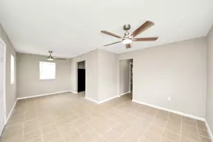 3914 Hoffman St, Houston, TX 77026 - Photo 9