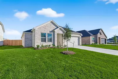 2118 Spring Hollow Dr Drive, Baytown, TX 77521 - Photo 3