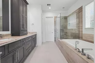 2713 Kinsley Oaks Dr, Houston, TX 77007 - Photo 17