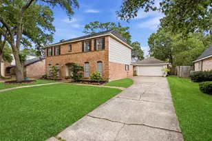 19719 Sweet Forest Ln, Humble, TX 77346 - Photo 1