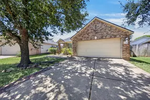 20023 Ravenmeadow Ln, Katy, TX 77449 - Photo 9