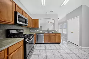 20023 Ravenmeadow Ln, Katy, TX 77449 - Photo 19