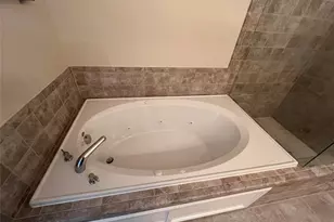 2710 Hullsmith Dr, Houston, TX 77063 - Photo 11
