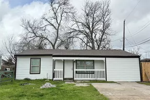 5924 Honeysuckle Dr, Houston, TX 77087 - Photo 1