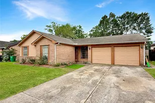 5223 Heathercrest St, Houston, TX 77045 - Photo 5