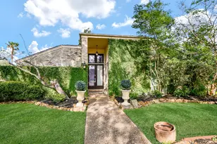 1719 Prairie Mark Ln, Houston, TX 77077 - Photo 1
