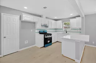 2114 Linden Creek Ln, Houston, TX 77017 - Photo 9