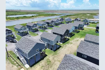 1032 Sunset Circle W, Crystal Beach, TX 77650 - Photo 45