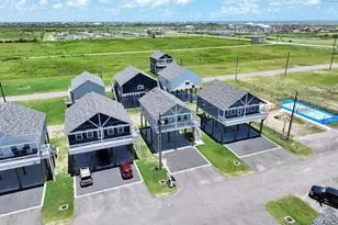 1032 Sunset Circle W, Crystal Beach, TX 77650 - Photo 41