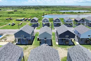 1032 Sunset Circle W, Crystal Beach, TX 77650 - Photo 49