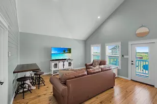1032 Sunset Circle W, Crystal Beach, TX 77650 - Photo 15