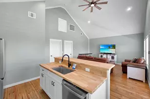 1032 Sunset Circle W, Crystal Beach, TX 77650 - Photo 19