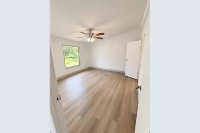 17682 Deer Glen West Drive, Conroe, TX 77302 - Photo 11