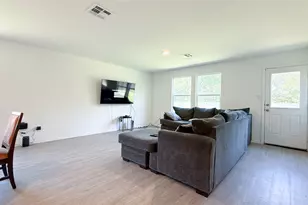6735 Carlton Crst, San Antonio, TX 78253 - Photo 13