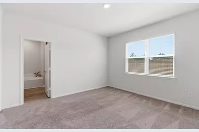 10642 Lost Maples Drive, Cleveland, TX 77328 - Photo 17