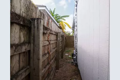 14334 Texarkana Street, Houston, TX 77015 - Photo 25