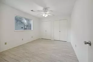 2723 N Brompton Dr, Pearland, TX 77584 - Photo 13