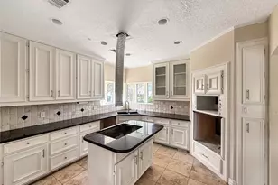 3310 Country Club Blvd, Stafford, TX 77477 - Photo 11