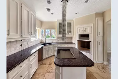 3310 Country Club Boulevard, Stafford, TX 77477 - Photo 9