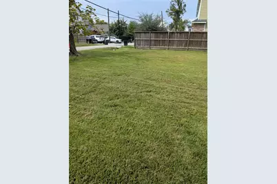 227 E 38th Street, Houston, TX 77018 - Photo 9