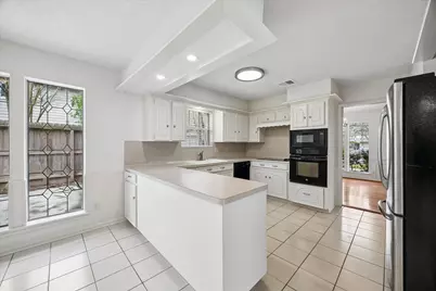 10835 Cranbrook Road, Houston, TX 77042 - Photo 13