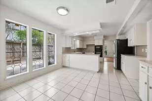 10835 Cranbrook Rd, Houston, TX 77042 - Photo 11