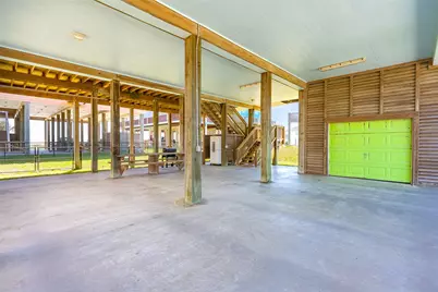 2592 Whitecap, Crystal Beach, TX 77650 - Photo 47