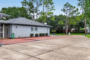 201 Amber Ln, League City, TX 77573 - Photo 31