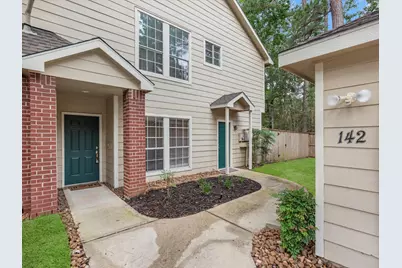 142 N Magnolia Pond Place, The Woodlands, TX 77381 - Photo 3