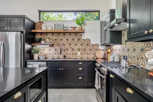 207 Lockwood Dr, Houston, TX 77011 - Photo 13