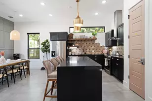 207 Lockwood Dr, Houston, TX 77011 - Photo 11