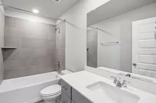 2046 W Darlington Oak Ct, Conroe, TX 77304 - Photo 19