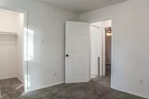 6914 Trail Lake Dr, San Antonio, TX 78244 - Photo 9