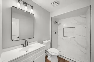 8611 Spruce Mill Dr, Houston, TX 77095 - Photo 9