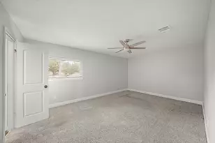 8611 Spruce Mill Dr, Houston, TX 77095 - Photo 11