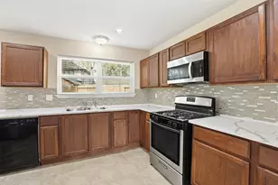 7235 Battle Hills Dr, Houston, TX 77040 - Photo 11