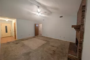 1301 Molina Ct, Angleton, TX 77515 - Photo 3
