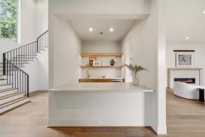 2015 Harvard Street, Houston, TX 77008 - Photo 9