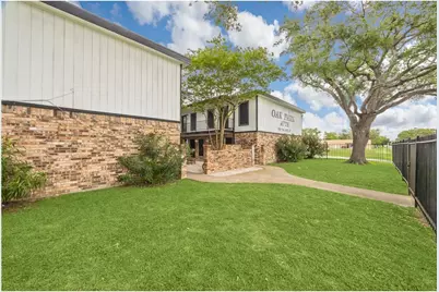 910 7th Avenue N #3, Texas City, TX 77590 - Photo 3