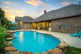 700 Southfield Dr, Friendswood, TX 77546 - Photo 3