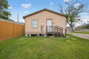 709 Center St, Richmond, TX 77469 - Photo 31