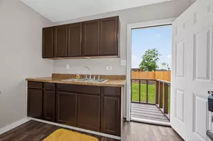 709 Center St, Richmond, TX 77469 - Photo 25