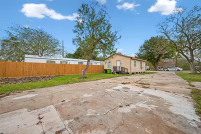 709 Center Street, Richmond, TX 77469 - Photo 27