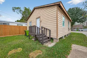 709 Center St, Richmond, TX 77469 - Photo 33