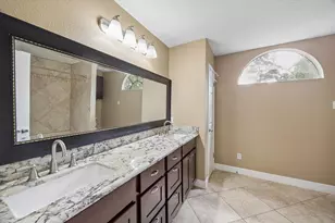 9 E Willowwood Ct, The Woodlands, TX 77381 - Photo 13