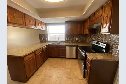 943 Sterling Green Drive S, Channelview, TX 77530 - Photo 5