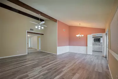 12346 Gainsborough Drive, Houston, TX 77031 - Photo 9