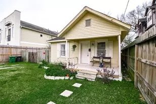 5221 Darling St, Houston, TX 77007 - Photo 1