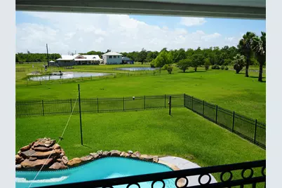 8703 Tumblewood Drive, Beach City, TX 77523 - Photo 15