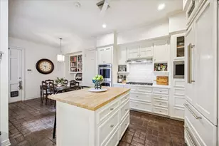 4832 Post Oak Timber Dr, Houston, TX 77056 - Photo 11